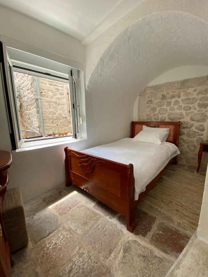 Apartment Ozana Kotor Luaran gambar