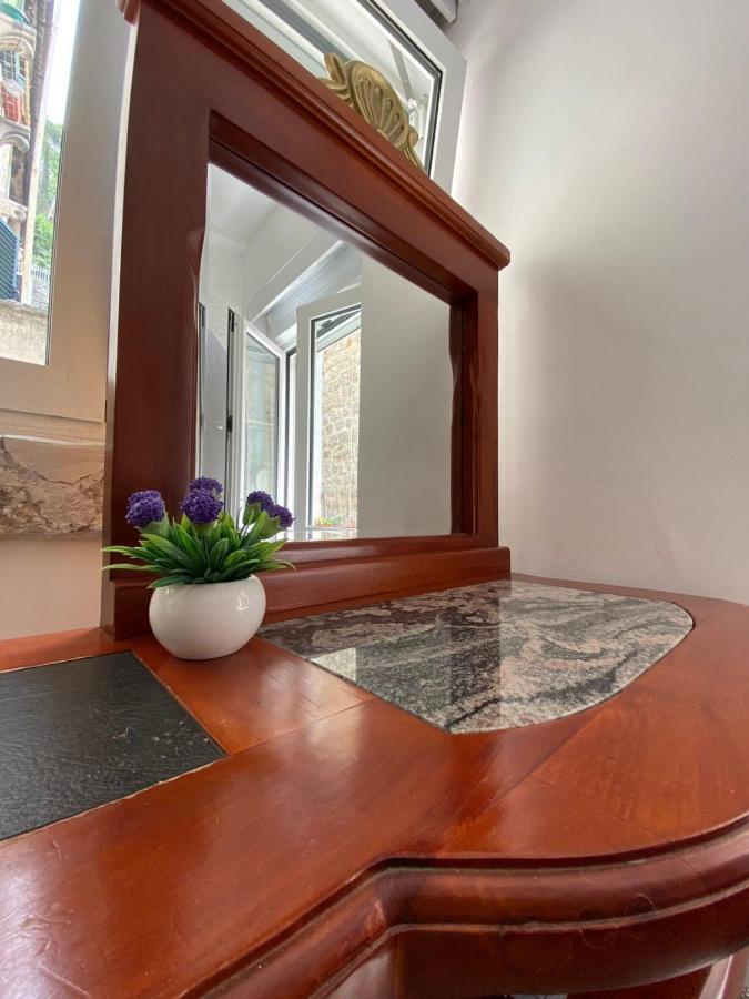 Apartment Ozana Kotor Luaran gambar