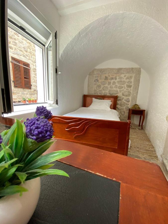 Apartment Ozana Kotor Luaran gambar
