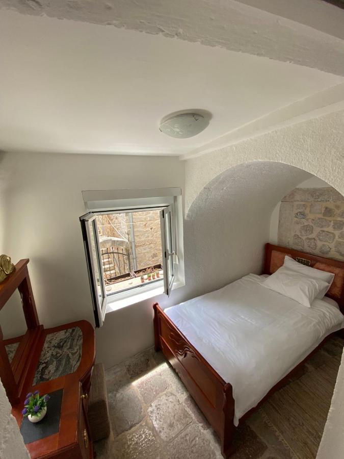 Apartment Ozana Kotor Luaran gambar