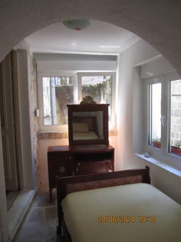 Apartment Ozana Kotor Luaran gambar